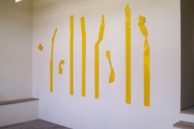 Rolf Wicker: BAB. 2016, Wandinstallation/ PVC hart