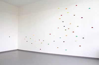 Anne von Westphalen: Barren, 2015, Epoxidharz mit diversen Materialien