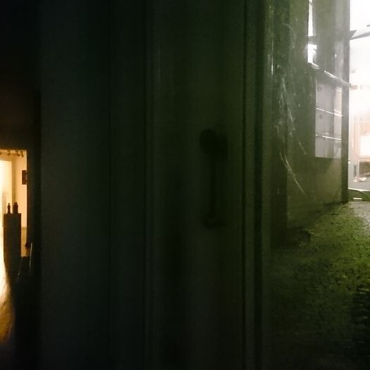24:00 Uhr