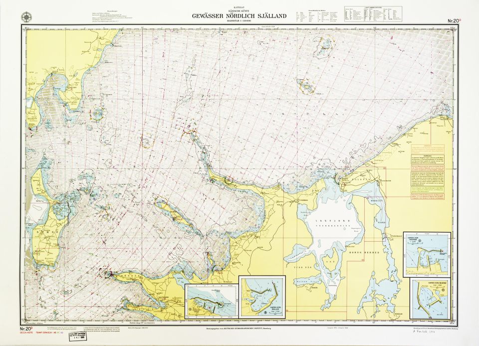 Anett Frontzek: Gewässer nördlich Själland, 20D, M 1:300 000,  Kleine Berichtigungen: 1986, 18. VII. 2014, Papierschnitt, 71 x 98 cm, Foto: Anett Frontzek