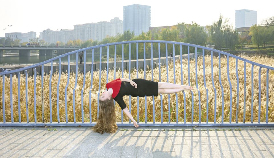 Jacqueline Duhr: Daydream China – Zaun. 2017-2018, Fotografie, 120x70 cm